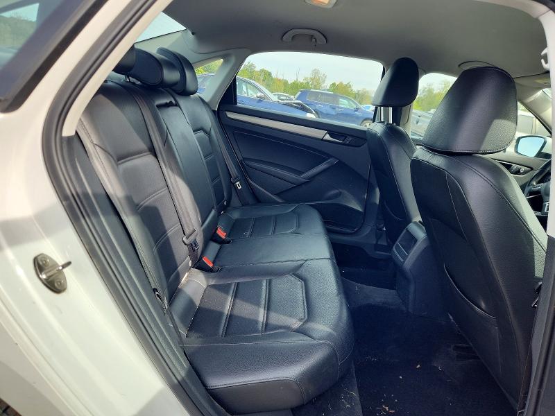 Photo 10 from auction – 2015 VOLKSWAGEN PASSAT with VIN 1VWAT7A38FC088684