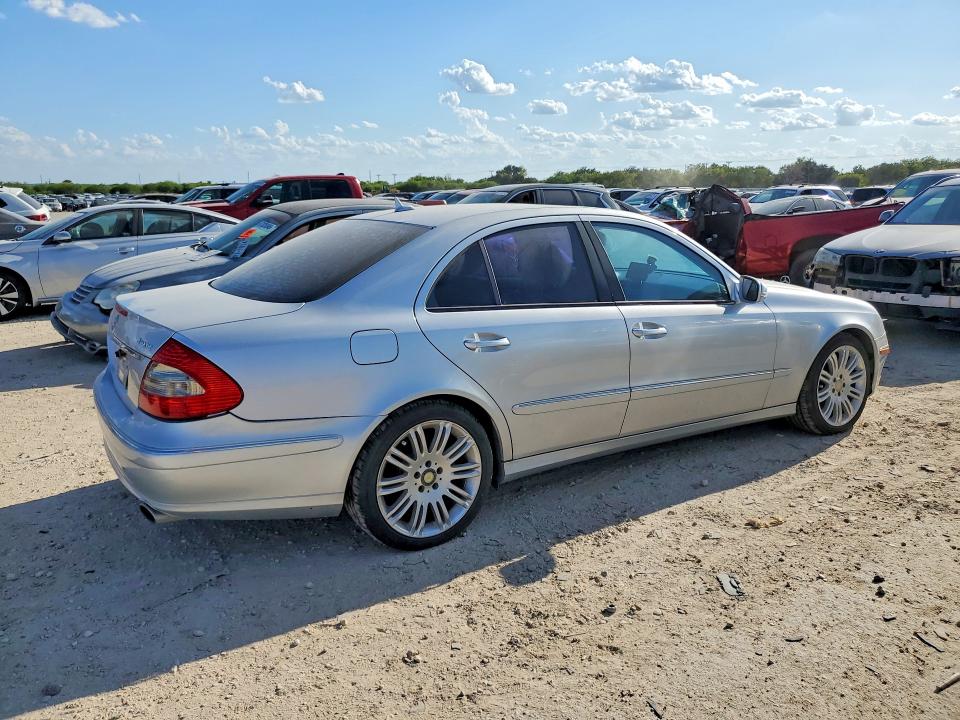 Photo 3 from auction – 2007 MERCEDES-BENZ E with VIN WDBUF87XX7B180053