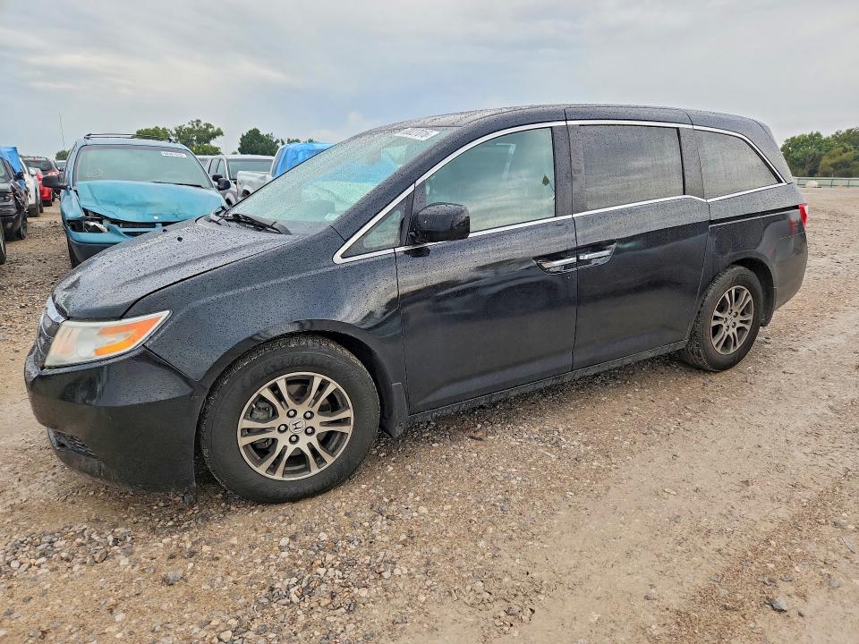 HONDA ODYSSEY 2013 with VIN 5FNRL5H67DB028518 - Photo from auction