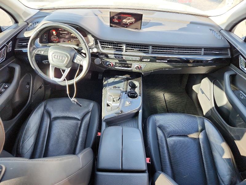 Foto 8 de la subasta – 2017 AUDI Q7 con VIN WA1LAAF79HD000453
