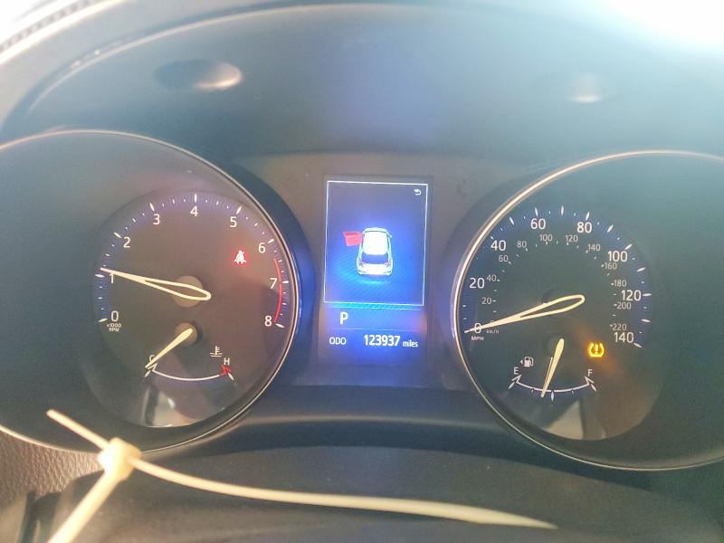 Photo 9 from auction – 2018 TOYOTA C-HR with VIN NMTKHMBX8JR018990