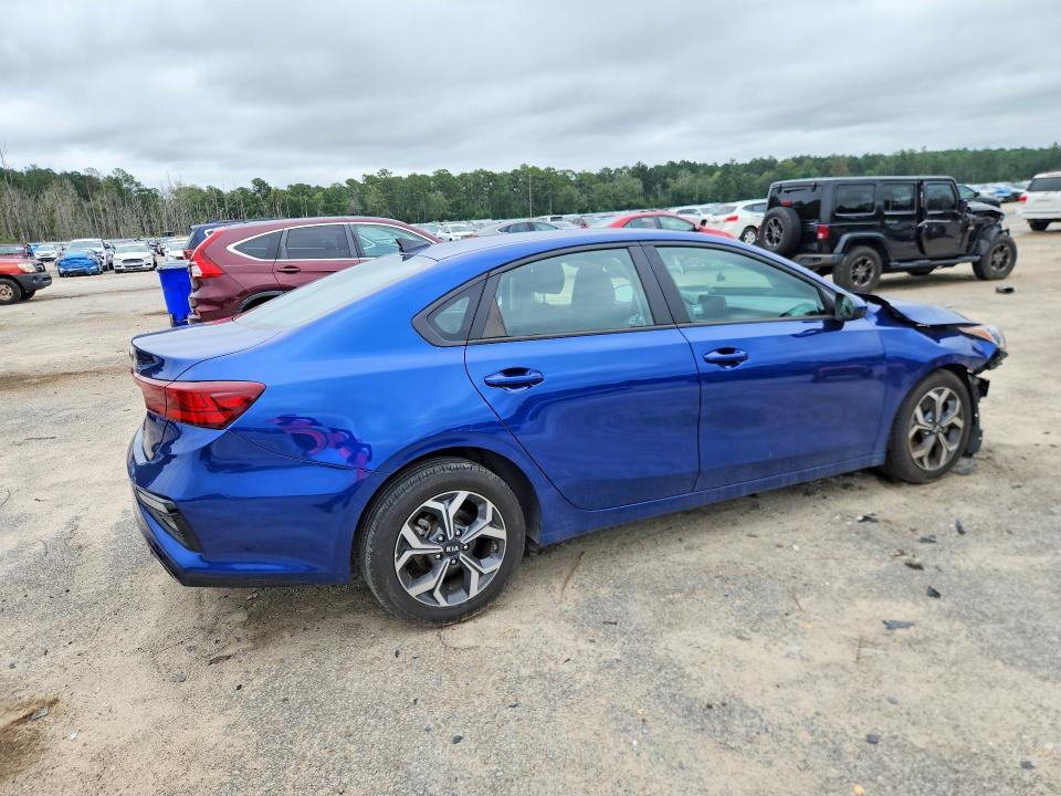 Photo 3 from auction – 2021 KIA FORTE with VIN 3KPF24AD1ME266606