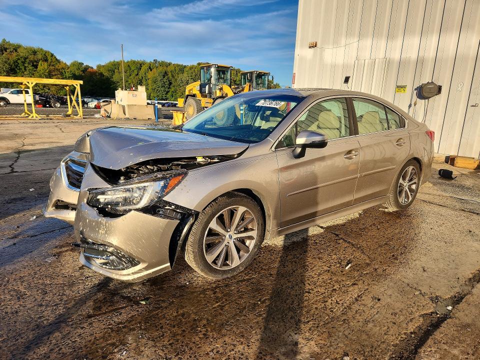 SUBARU LEGACY 2019 مع رقم تعريف المركبة 4S3BNAN65K3035910 - صورة من المزاد