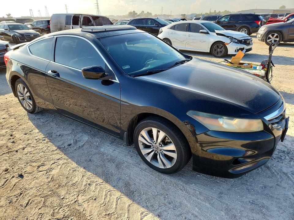 Photo 4 from auction – 2011 HONDA ACCORD with VIN 1HGCS1B71BA004662
