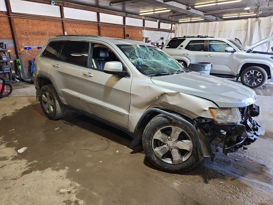 Photo 4 from auction – 2012 JEEP GRAND CHEROKEE with VIN 1C4RJFAT0CC294342
