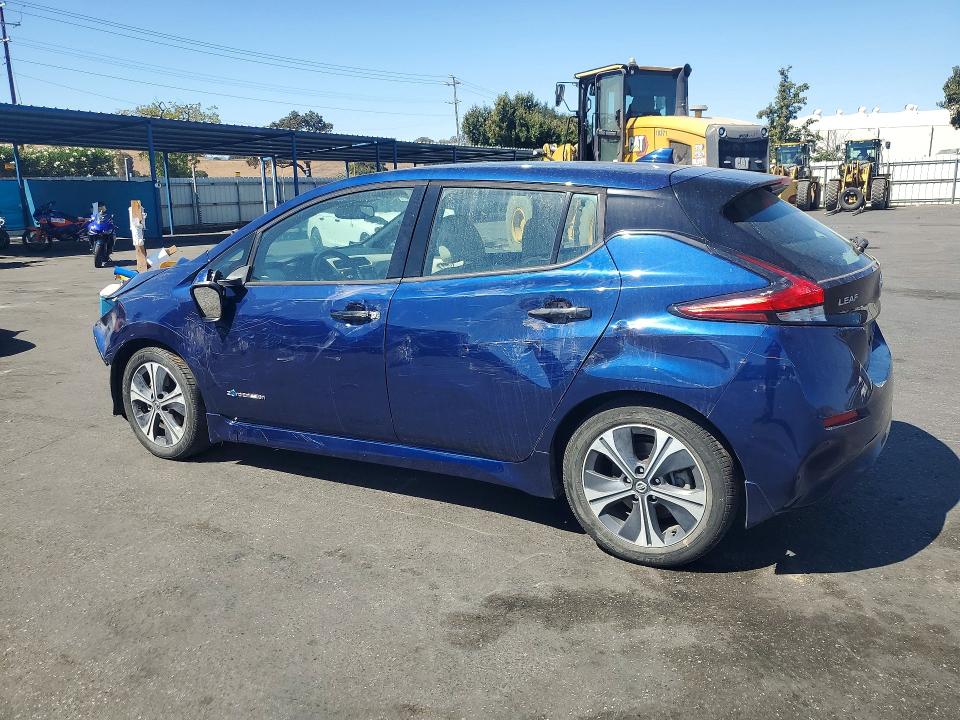 Снимка 2 от търг – 2018 NISSAN LEAF с VIN 1N4AZ1CP1JC304548