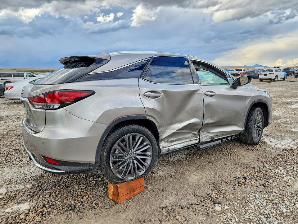 Photo 3 from auction – 2021 LEXUS RX with VIN 2T2JGMDA6MC061760