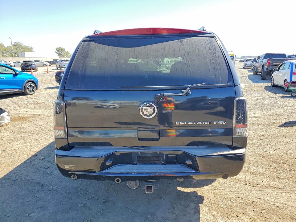 Photo 6 from auction – 2004 CADILLAC ESCALADE with VIN 3GYFK66N84G307230