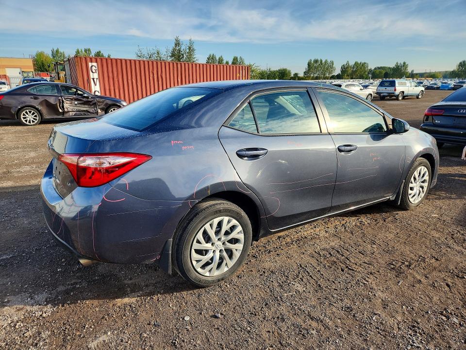 Zdjęcie 3 z aukcji – 2018 TOYOTA COROLLA z VIN 2T1BURHE2JC001174