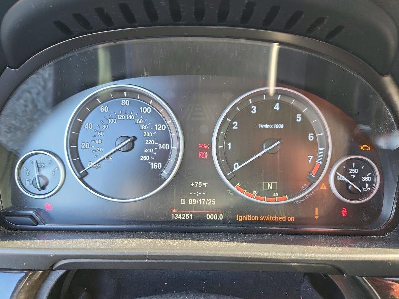 Photo 9 from auction – 2011 BMW 550 with VIN WBAFR9C51BDE81755