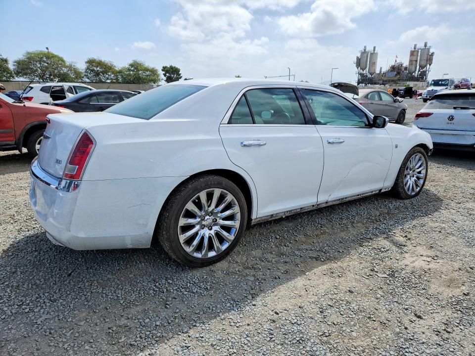 Photo 3 from auction – 2013 CHRYSLER 300 with VIN 2C3CCAAG4DH735429