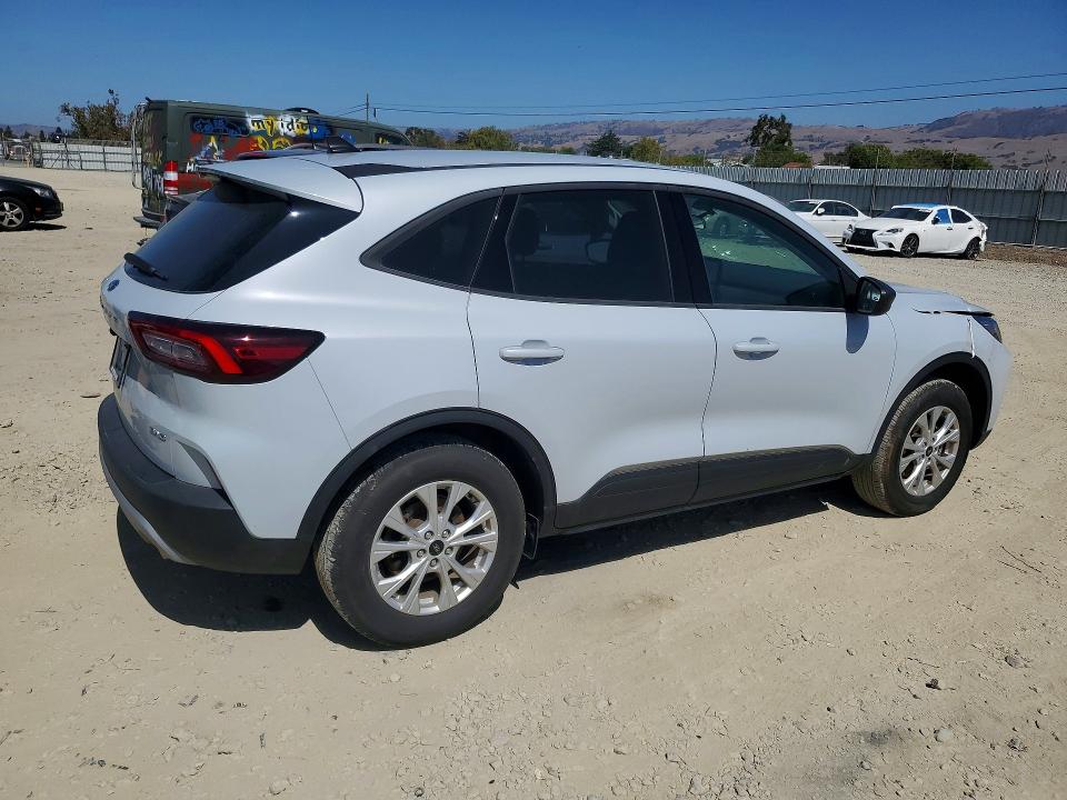 Photo 3 from auction – 2025 FORD ESCAPE with VIN 1FMCU9GN5SUA04088