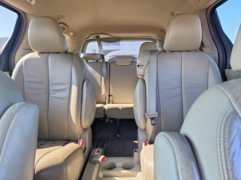 Photo 10 from auction – 2012 TOYOTA SIENNA with VIN 5TDYK3DC9CS200332