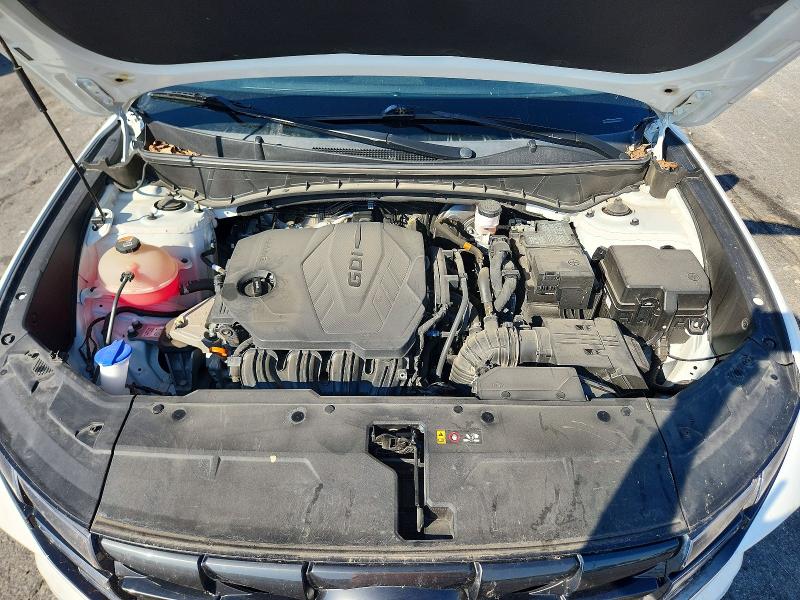 Photo 12 from auction – 2023 HYUNDAI TUCSON with VIN 5NMJBCAE5PH195937