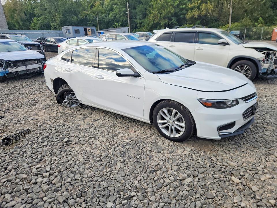Photo 4 from auction – 2018 CHEVROLET MALIBU with VIN 1G1ZD5ST6JF213848