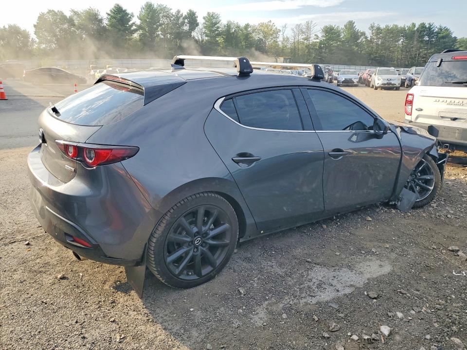 Photo 3 from auction – 2023 MAZDA 3 with VIN JM1BPAMM1P1614177