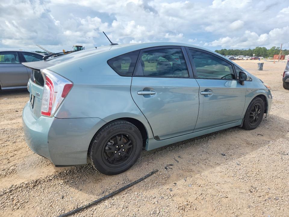 Photo 3 from auction – 2014 TOYOTA PRIUS with VIN JTDKN3DU7E1830100