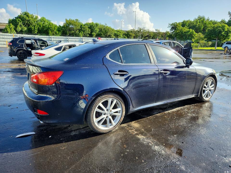 Photo 3 from auction – 2007 LEXUS IS 250 with VIN JTHBK262772038250