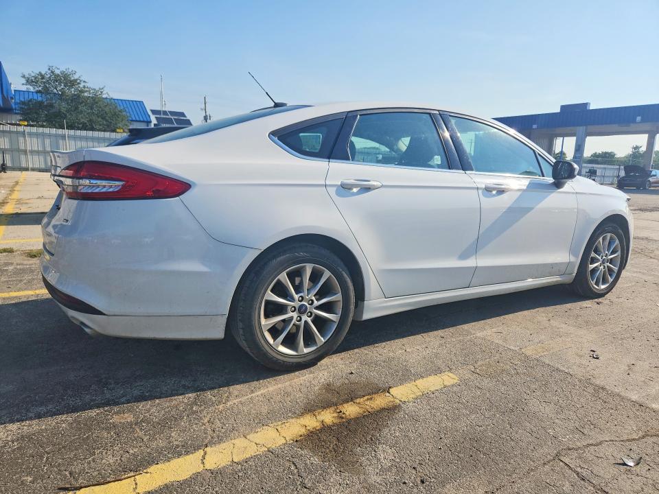 Foto 3 de la subasta – 2017 FORD FUSION con VIN 3FA6P0H73HR259154
