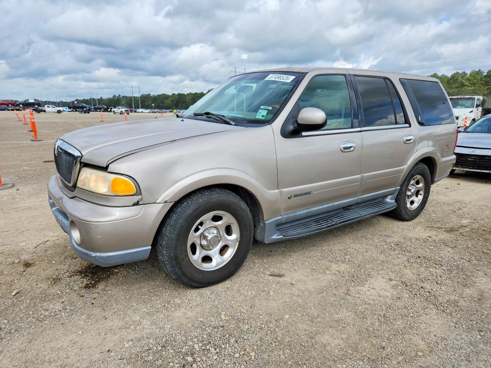 LINCOLN NAVIGATOR 2000 with VIN 5LMEU27A3YLJ24304 - Photo from auction