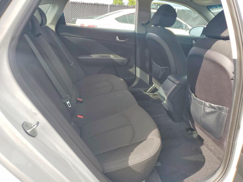 Photo 10 from auction – 2016 KIA OPTIMA with VIN 5XXGT4L33GG014549