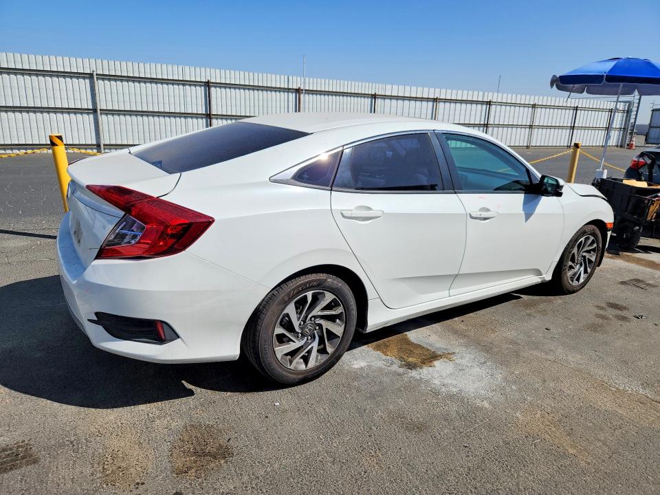 Снимка 3 от търг – 2016 HONDA CIVIC с VIN 2HGFC2F74GH533171