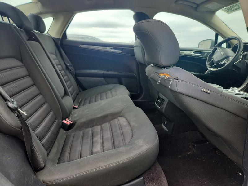 Photo 10 from auction – 2017 FORD FUSION with VIN 3FA6P0H70HR226323