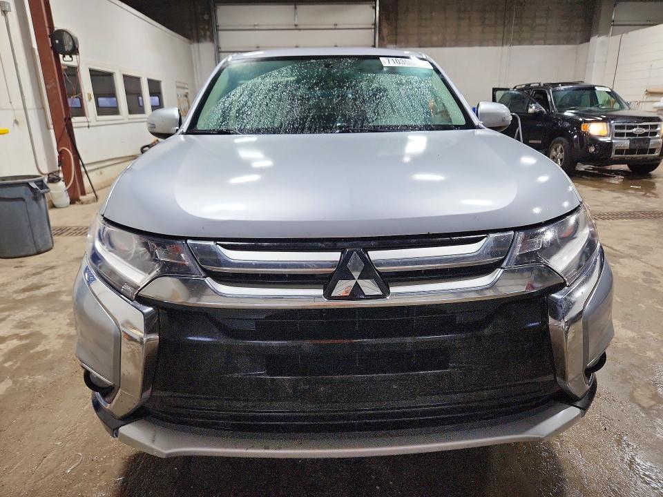 Photo 5 from auction – 2016 MITSUBISHI OUTLANDER with VIN JA4AZ3A38GZ002681