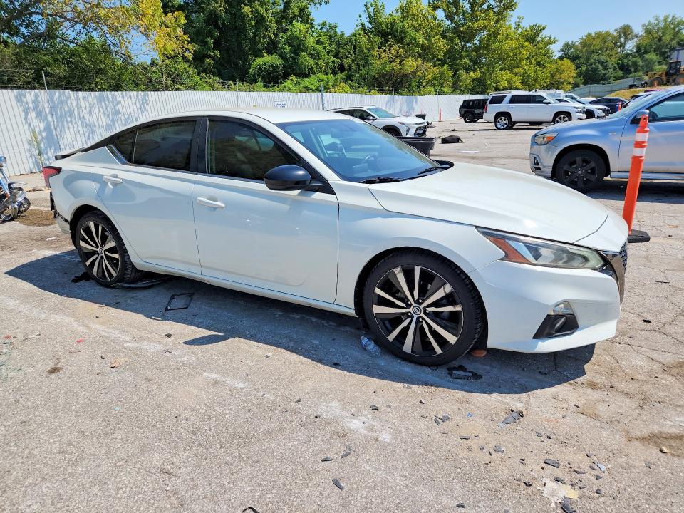 Снимка 4 от търг – 2019 NISSAN ALTIMA с VIN 1N4BL4CV6KC191994