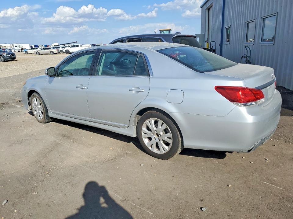 Zdjęcie 2 z aukcji – 2011 TOYOTA AVALON z VIN 4T1BK3DB0BU405573