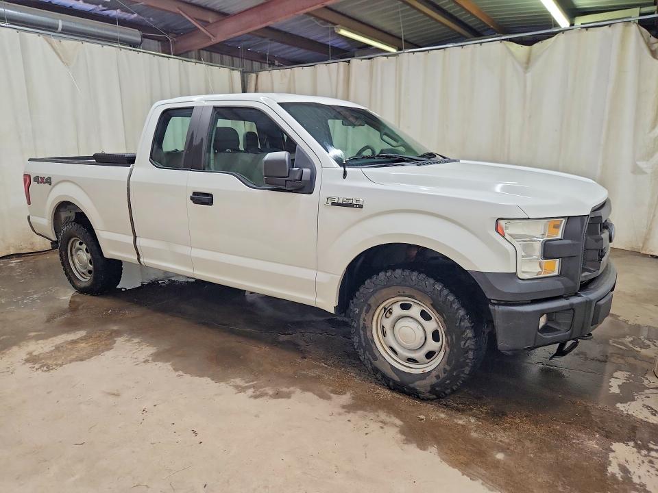 صورة رقم 4 من المزاد - 2017 FORD F150 مع VIN 1FTFX1EF5HFA76752
