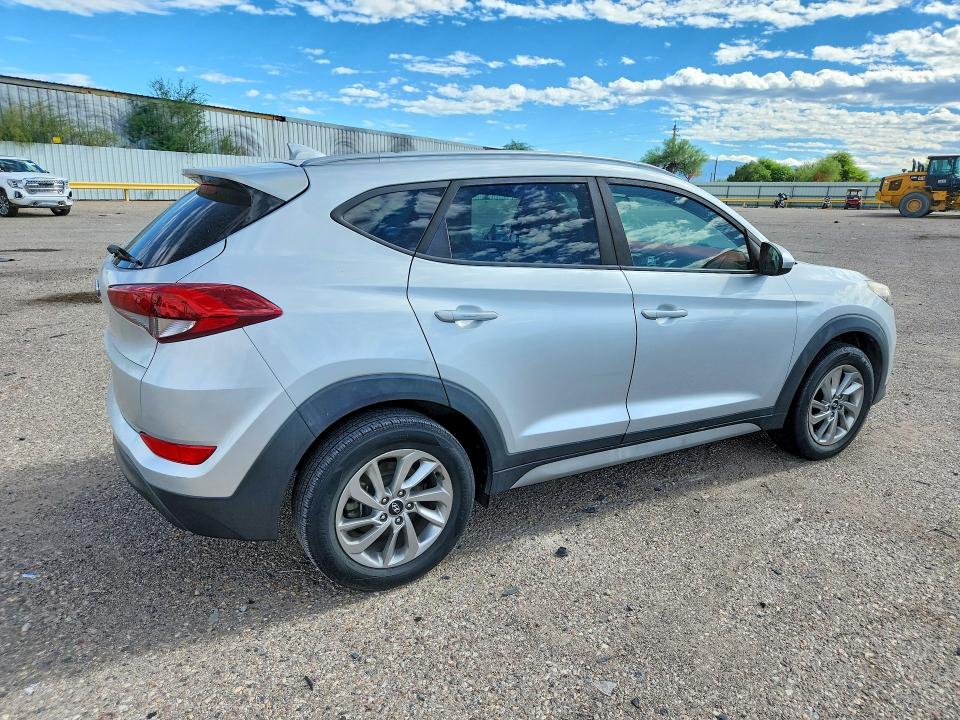 Photo 3 from auction – 2018 HYUNDAI TUCSON with VIN KM8J33A46JU713845