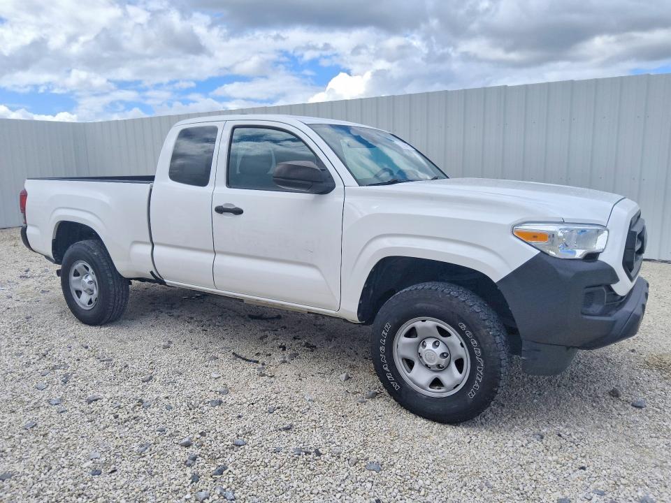 Photo 4 from auction – 2023 TOYOTA TACOMA with VIN 3TYRX5GN5PT082384