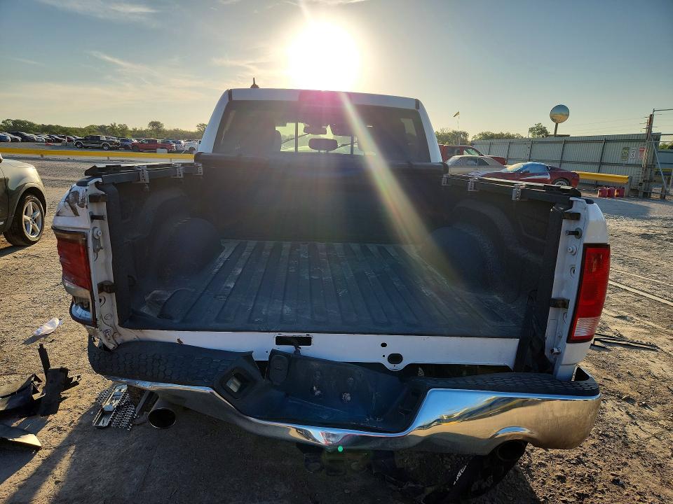 Фото 6 с аукциона – 2018 RAM 1500 с VIN 1C6RR7LT9JS117472