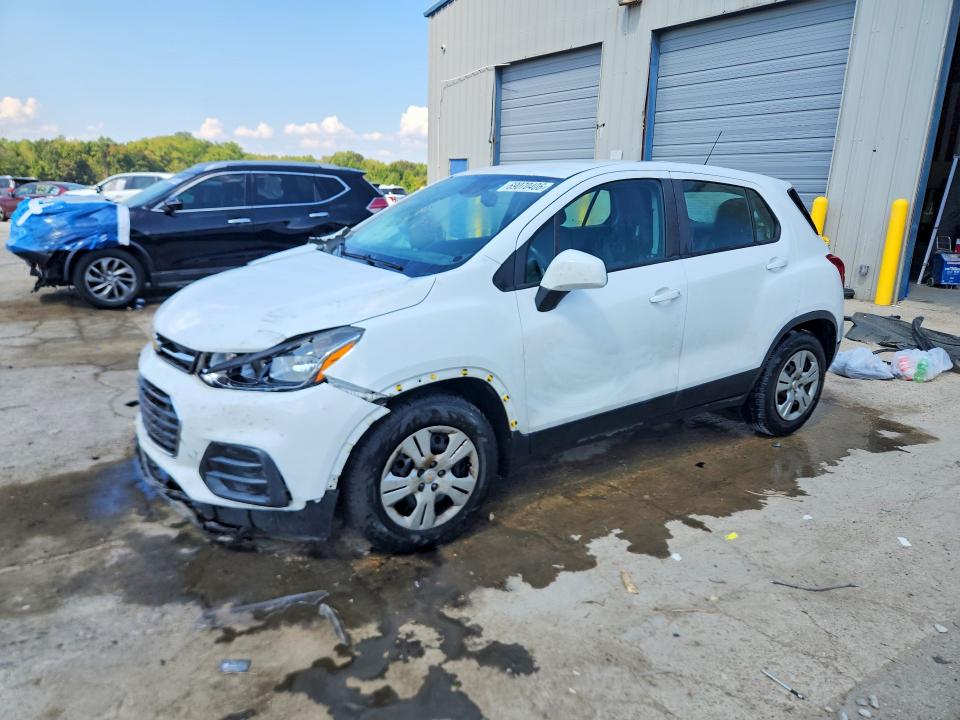 CHEVROLET TRAX 2018 with VIN KL7CJKSB7JB720869 - Photo from auction