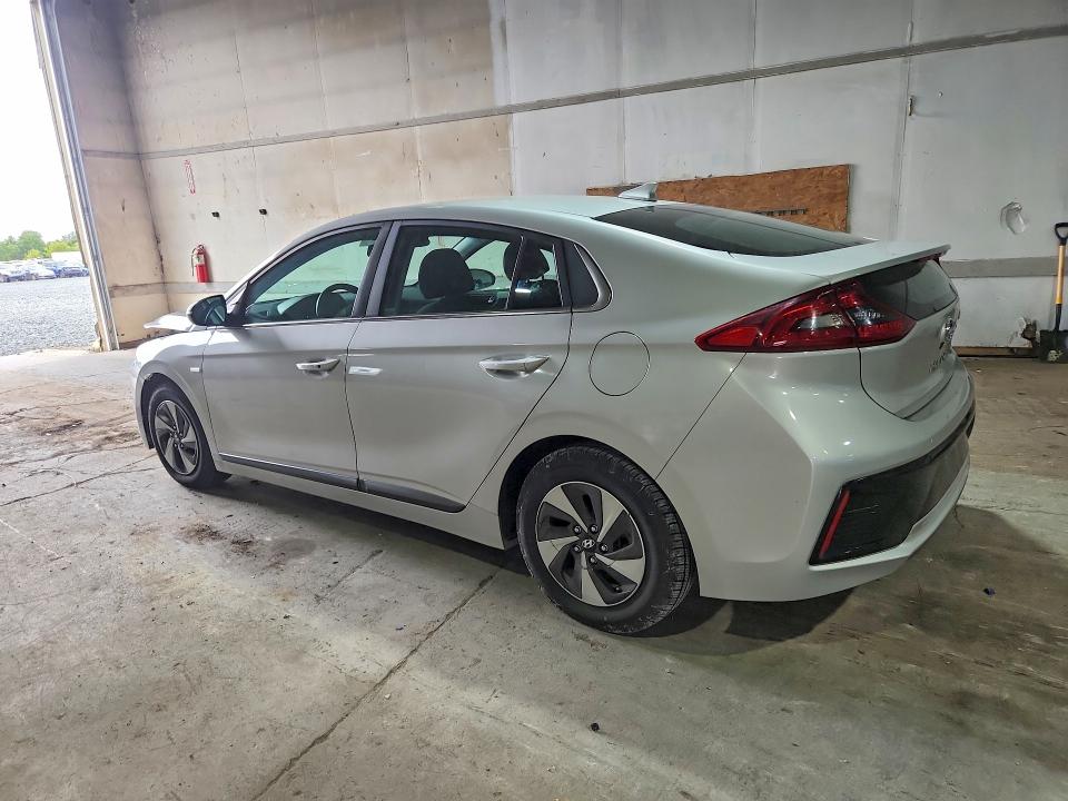 Photo 2 from auction – 2018 HYUNDAI IONIQ with VIN KMHC75LC2JU066261