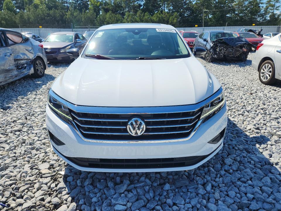 Photo 5 from auction – 2022 VOLKSWAGEN PASSAT with VIN 1VWBA7A3XNC006771