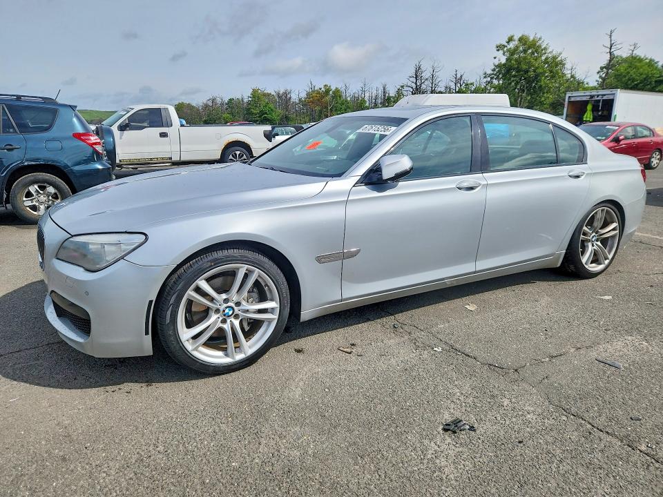 2013 BMW 740 - Търг №67615256