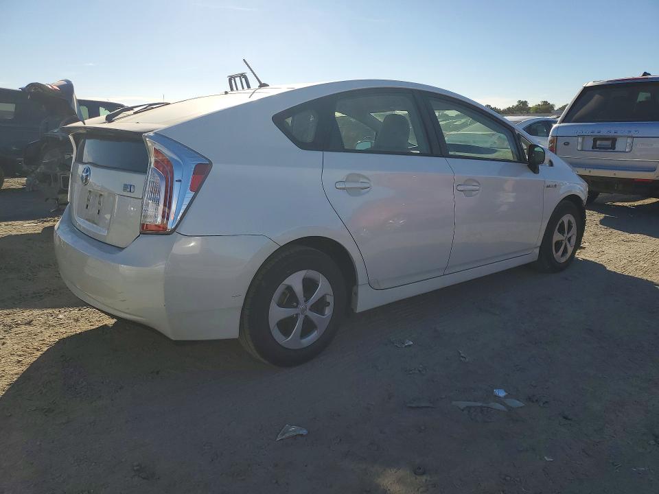 Photo 3 from auction – 2014 TOYOTA PRIUS with VIN JTDKN3DU9E0365714