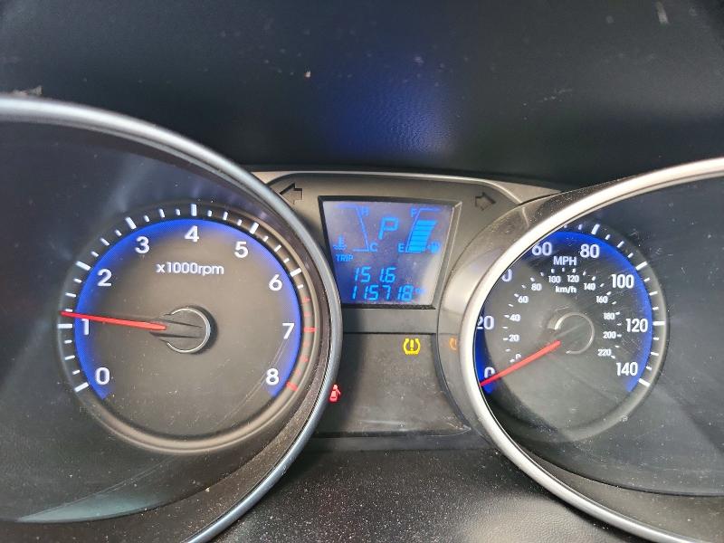 Photo 9 from auction – 2011 HYUNDAI TUCSON with VIN KM8JU3AC1BU198131