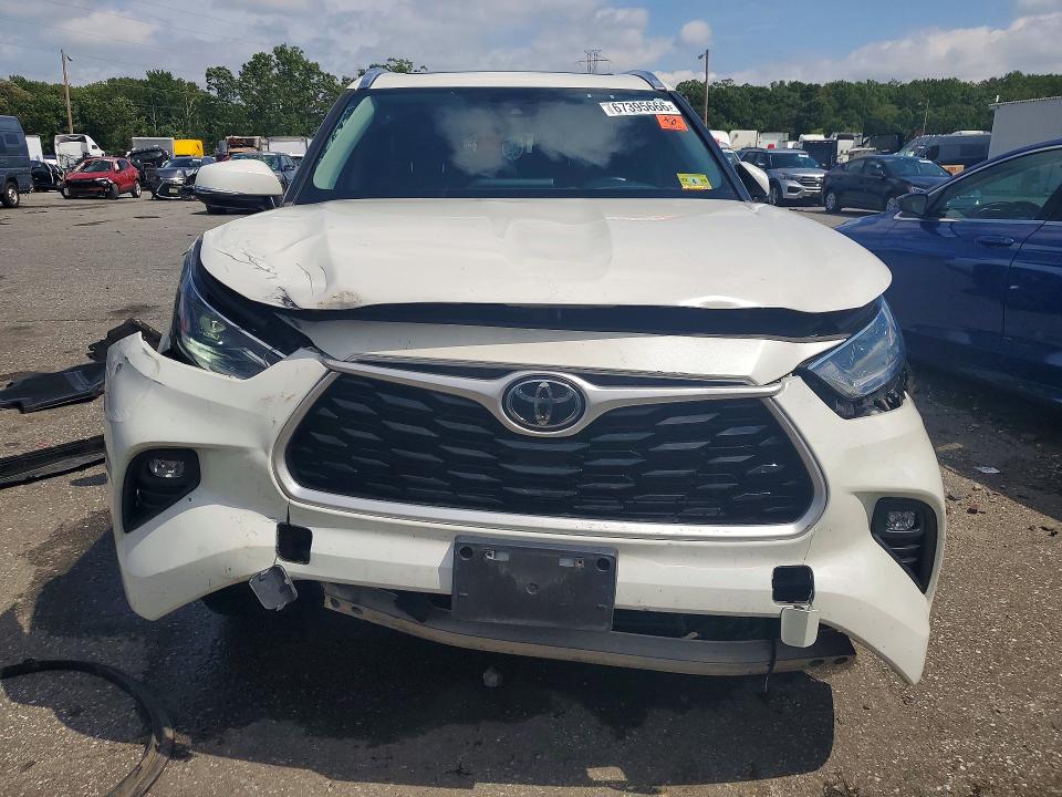 Photo 5 from auction – 2021 TOYOTA HIGHLANDER with VIN 5TDGZRBH0MS106947