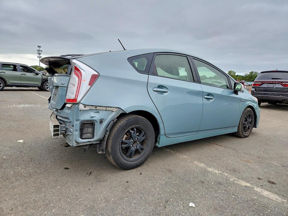 Фото 3 с аукциона – 2015 TOYOTA PRIUS с VIN JTDKN3DU0F2000909