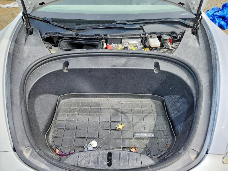 Zdjęcie 11 z aukcji – 2020 TESLA MODEL 3 z VIN 5YJ3E1EB1LF667356