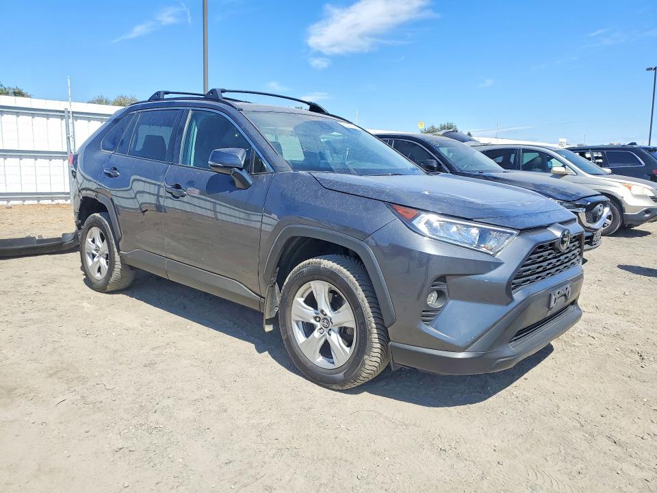 Photo 4 from auction – 2020 TOYOTA RAV4 with VIN 2T3W1RFV1LW077720