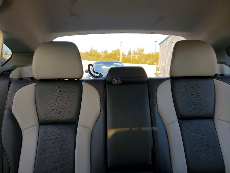 Photo 10 from auction – 2019 SUBARU CROSSTREK with VIN JF2GTANC4KH386507