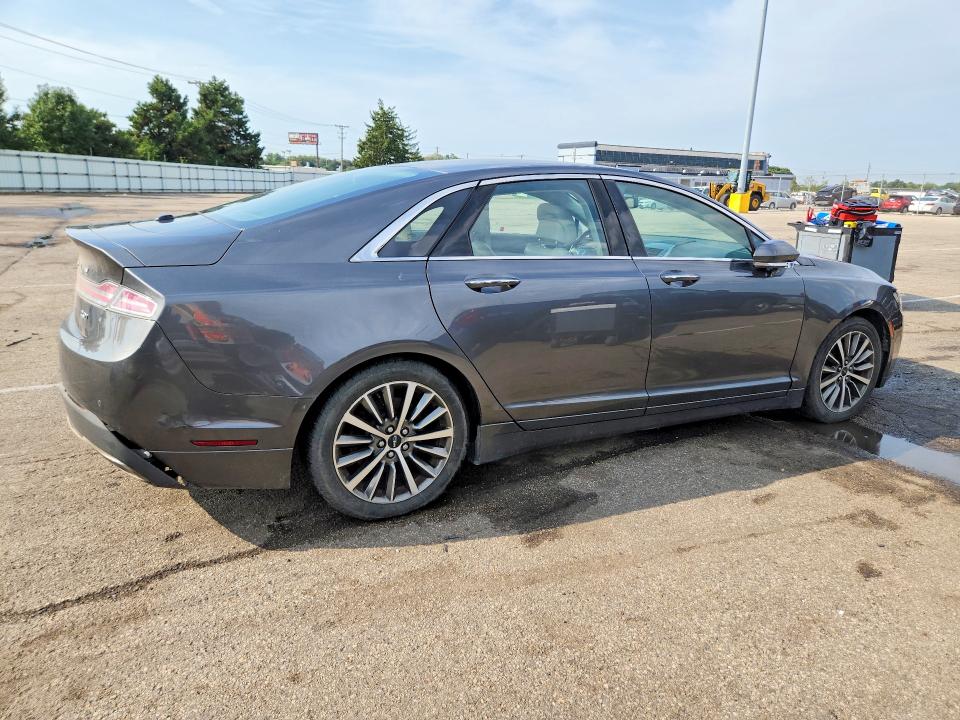Photo 3 from auction – 2017 LINCOLN MKZ with VIN 3LN6L5C95HR655299
