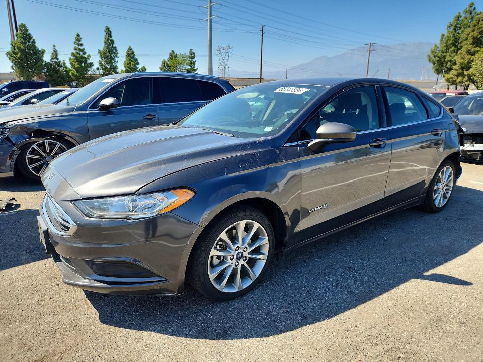 FORD FUSION 2017 مع رقم تعريف المركبة 3FA6P0LU0HR386148 - صورة من المزاد