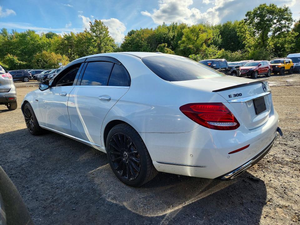 Photo 2 from auction – 2018 MERCEDES-BENZ E with VIN WDDZF4KB9JA314209