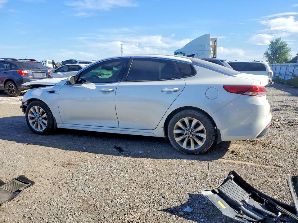 Фото 2 с аукциона – 2016 KIA OPTIMA с VIN 5XXGU4L38GG083637