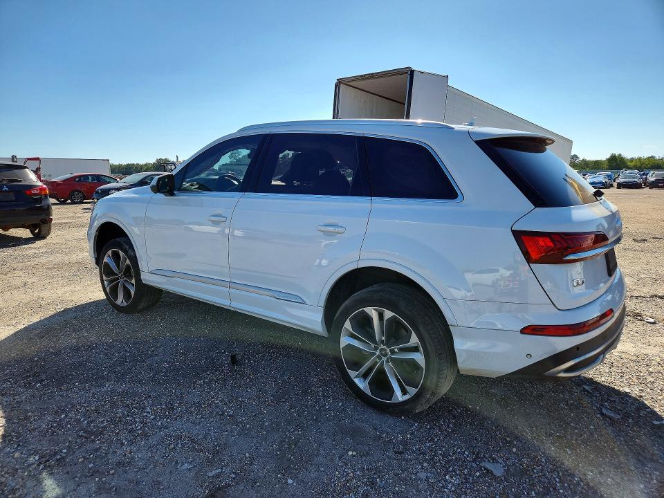 Фото 2 с аукциона – 2020 AUDI Q7 с VIN WA1VXAF79LD009931